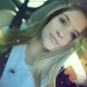 Meet your Posher, Katelyn